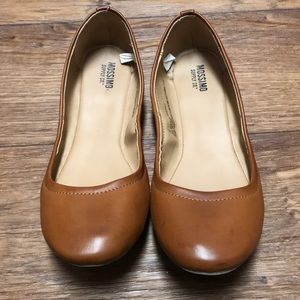 Mossimo brown flats